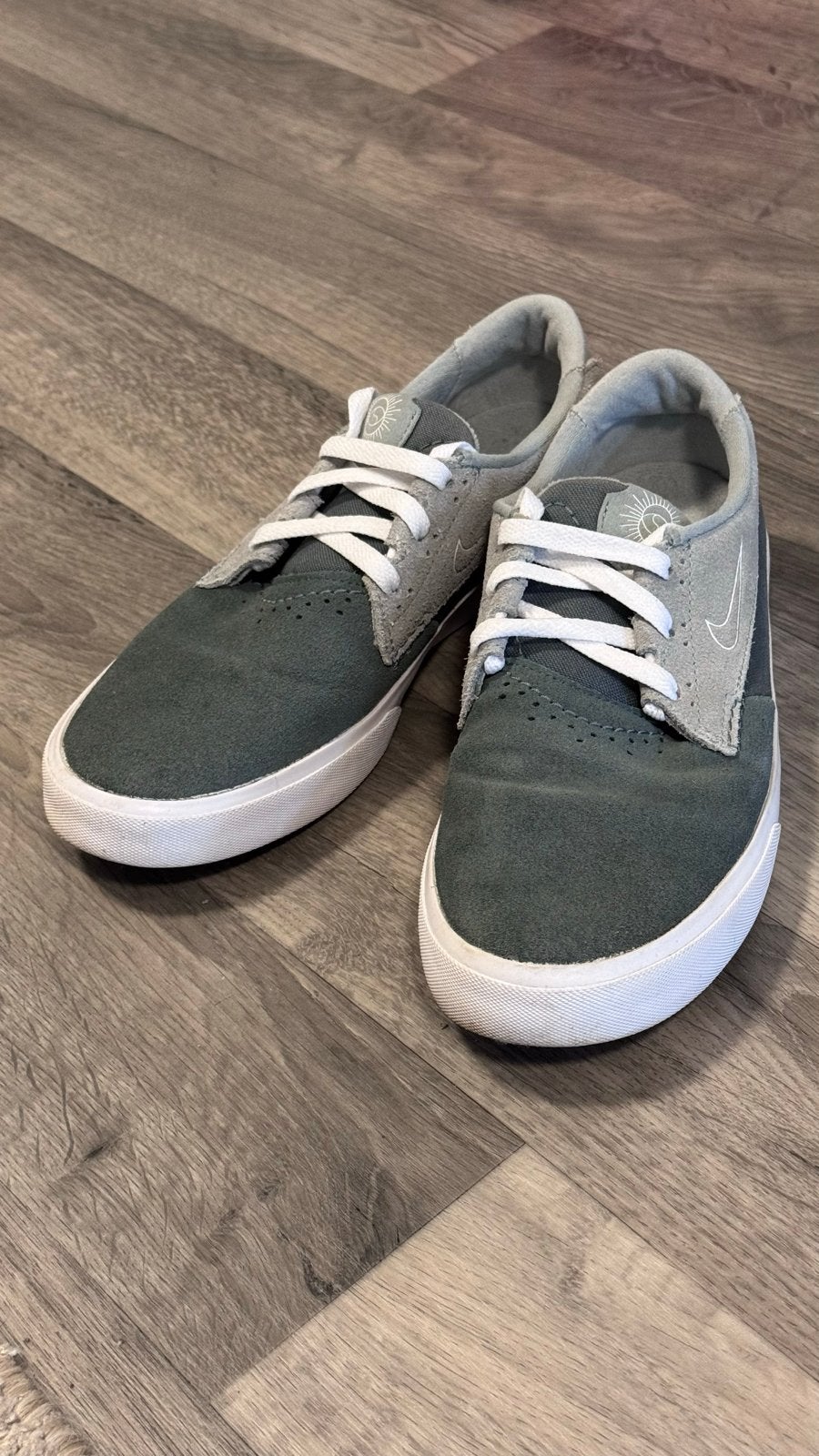 Nike SB Chron 2 Skate Schoenen - Grijs/Groen, Ophalen of Verzenden, Zo goed als nieuw, Overige kleuren, Sneakers of Gympen