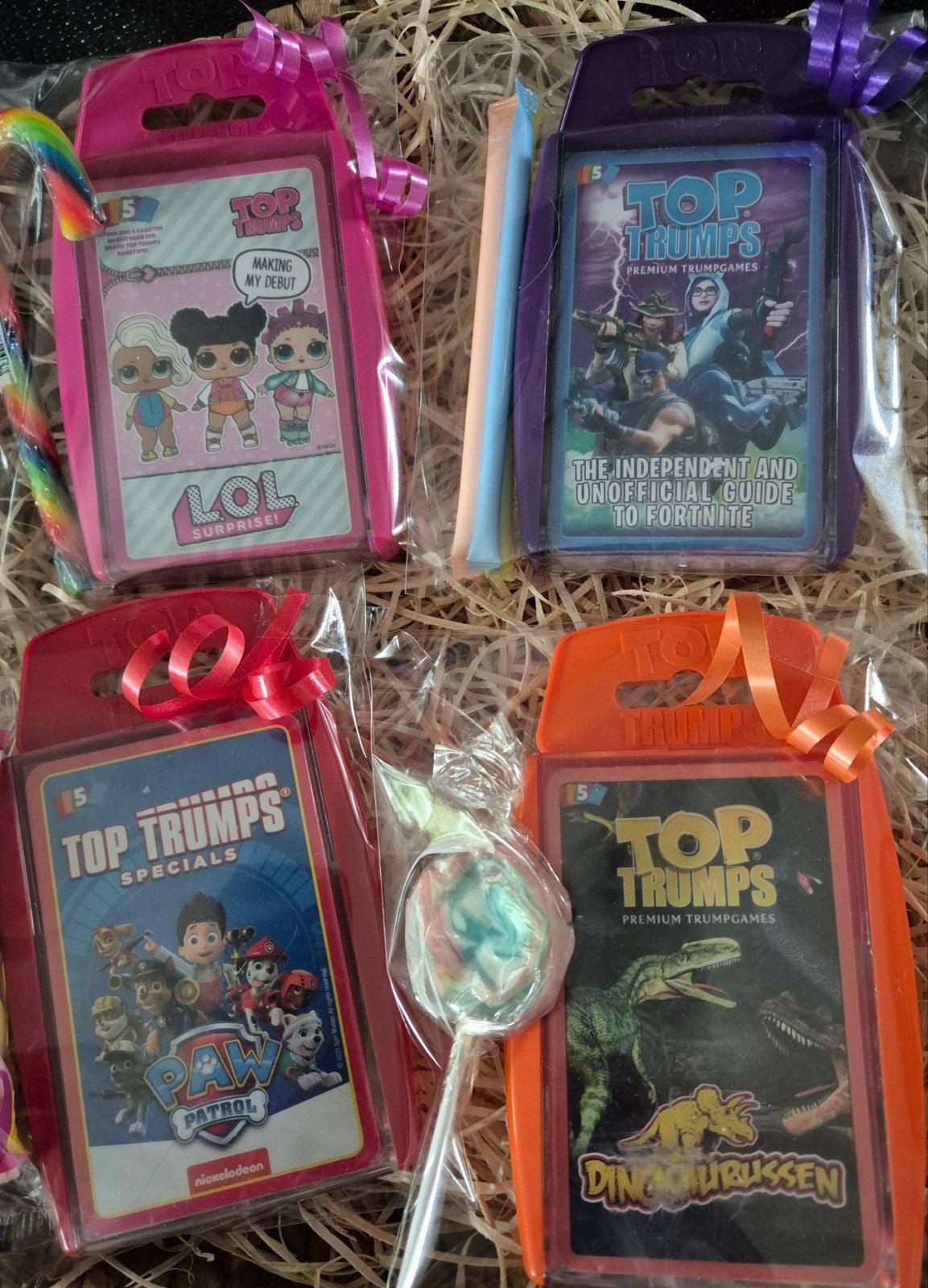 Traktatie kaarspel+snoepje 1.25 fortnite.paw patrol.lol.dino, Ophalen of Verzenden, Nieuw, Feestartikel, Verjaardag
