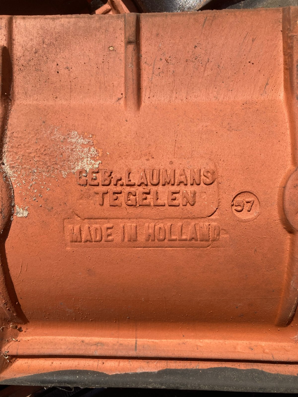 Gebruikte Geba Laumans Tegelen dakpannen - Zwart/Rood, Doe-het-zelf en Verbouw, Dakpannen en Dakbedekking, Ophalen, Gebruikt, Steen of Klei