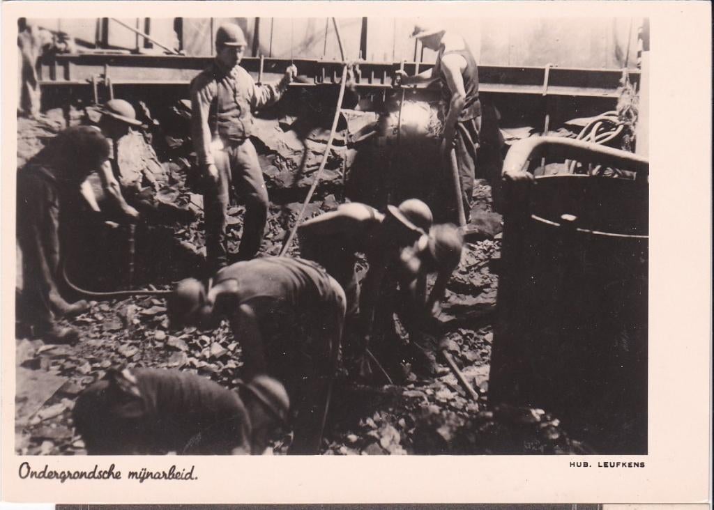Mijnbedrijf(Ondergronds mijnarbeid) op-660mtr foto Leufkens., Verzenden, 1940 tot 1960, Ongelopen, Limburg