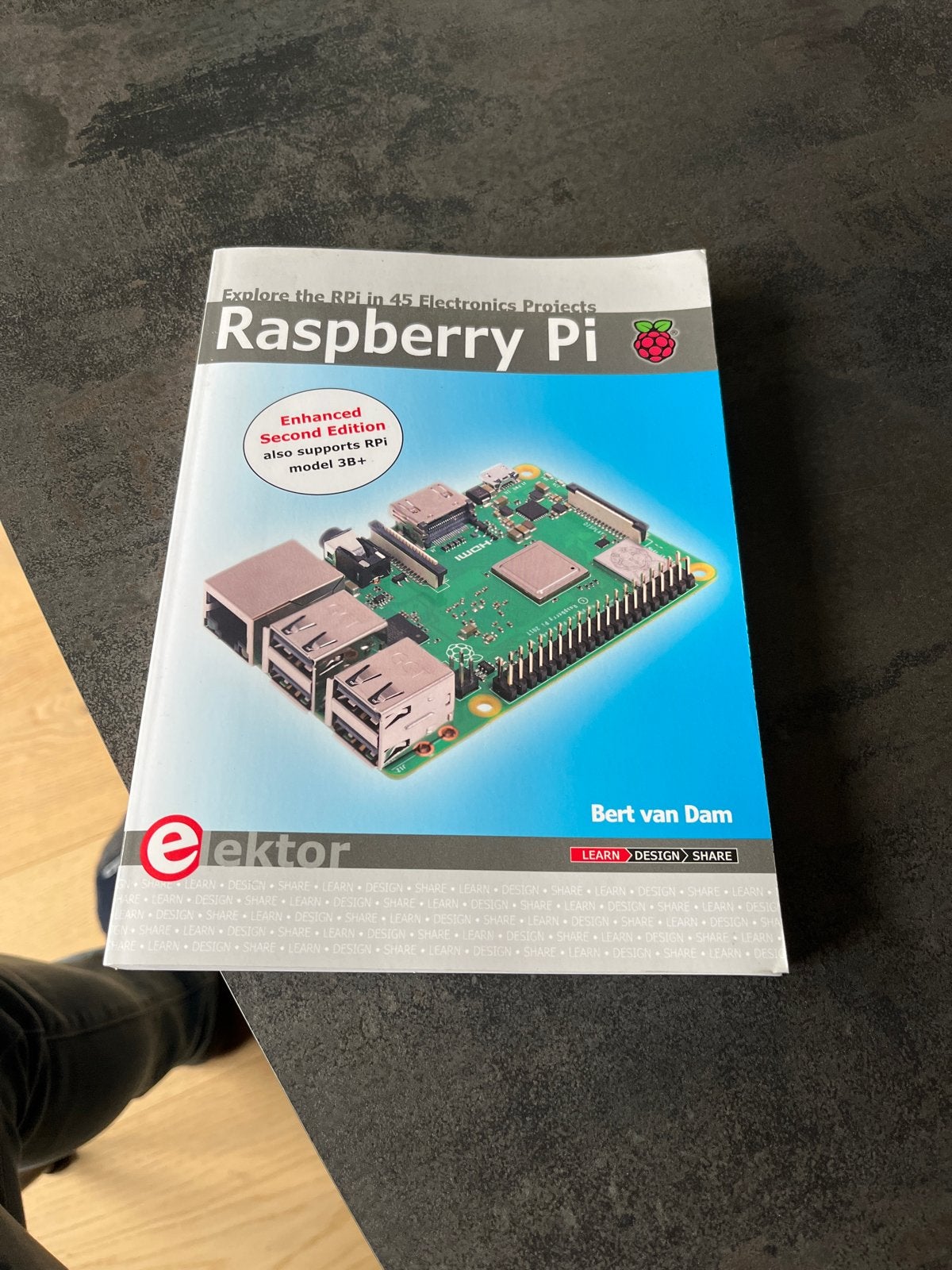 Raspberry Pi - Explore the RPi in 45 Electronics Projects, Boeken, Ophalen of Verzenden, Zo goed als nieuw