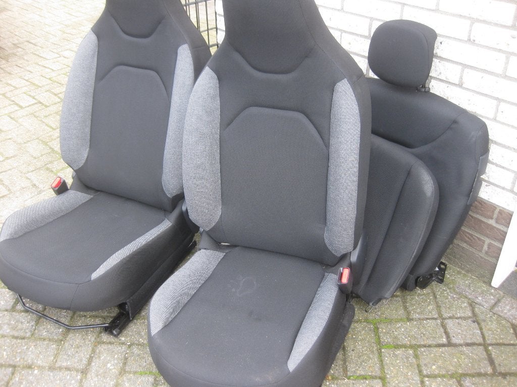 interieur , motorkap , toyota aygo x , bouwjaar 2024, Auto-onderdelen, Ophalen of Verzenden, Toyota
