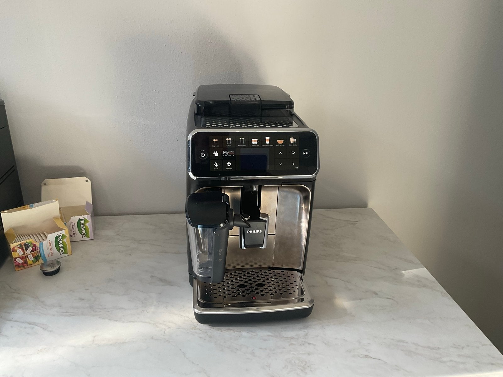 Philips Koffiemachine Latte GO - Zo goed als nieuw, Witgoed en Apparatuur, Ophalen, Afneembaar waterreservoir, Koffiemachine, Koffiebonen