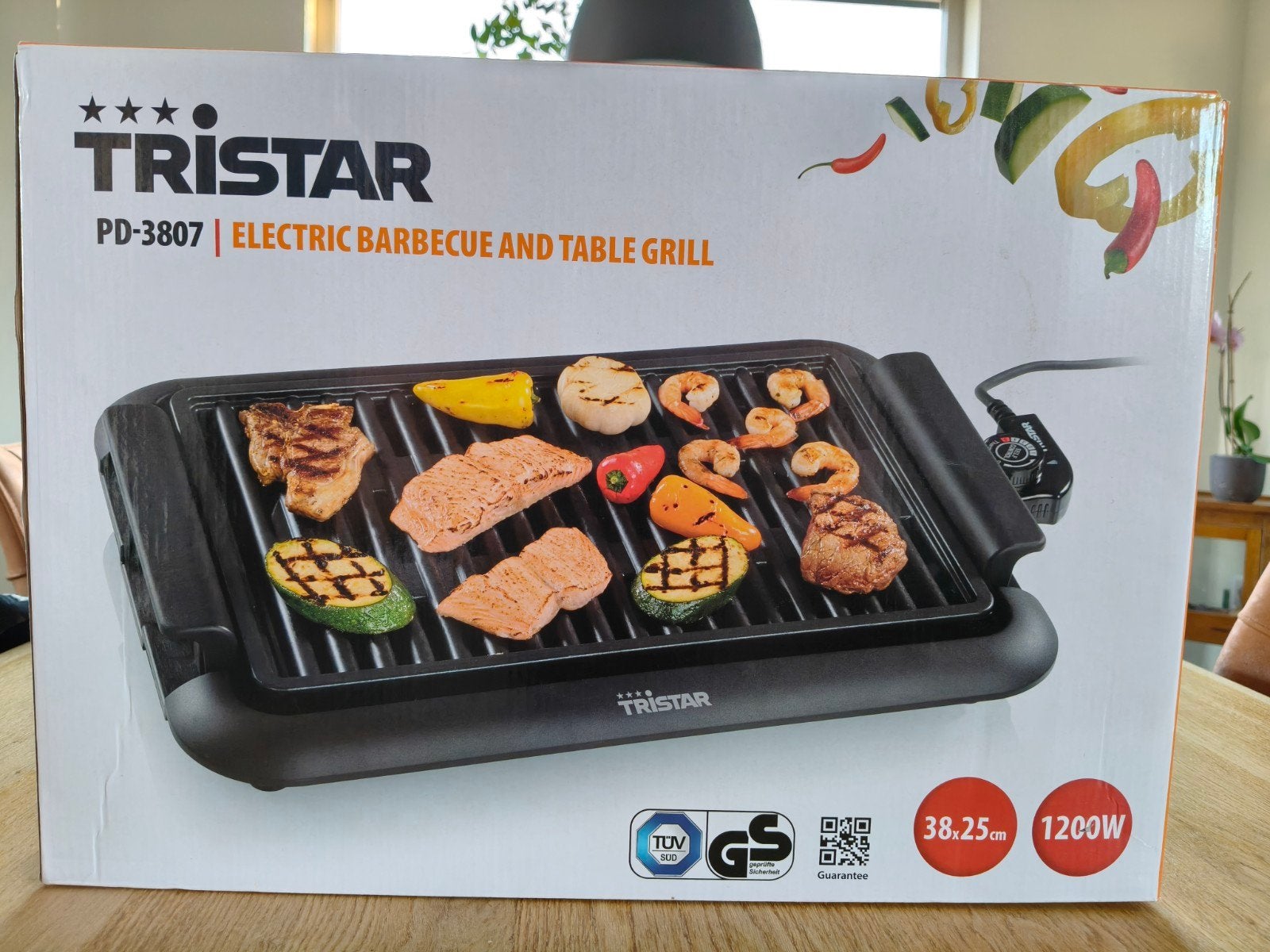 Tristar PD-3807 electrische barbecue en tafel grill, Ophalen of Verzenden, Vaatwasmachinebestendig, Zo goed als nieuw, Tafelgrill