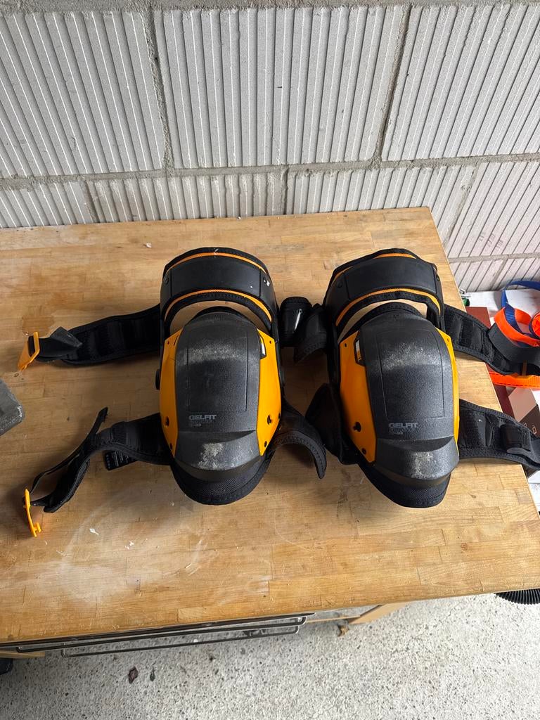 Toughbuilt Kniebeschermers - Comfort en Bescherming, Doe-het-zelf en Verbouw, Veiligheidskleding, Ophalen, Gebruikt