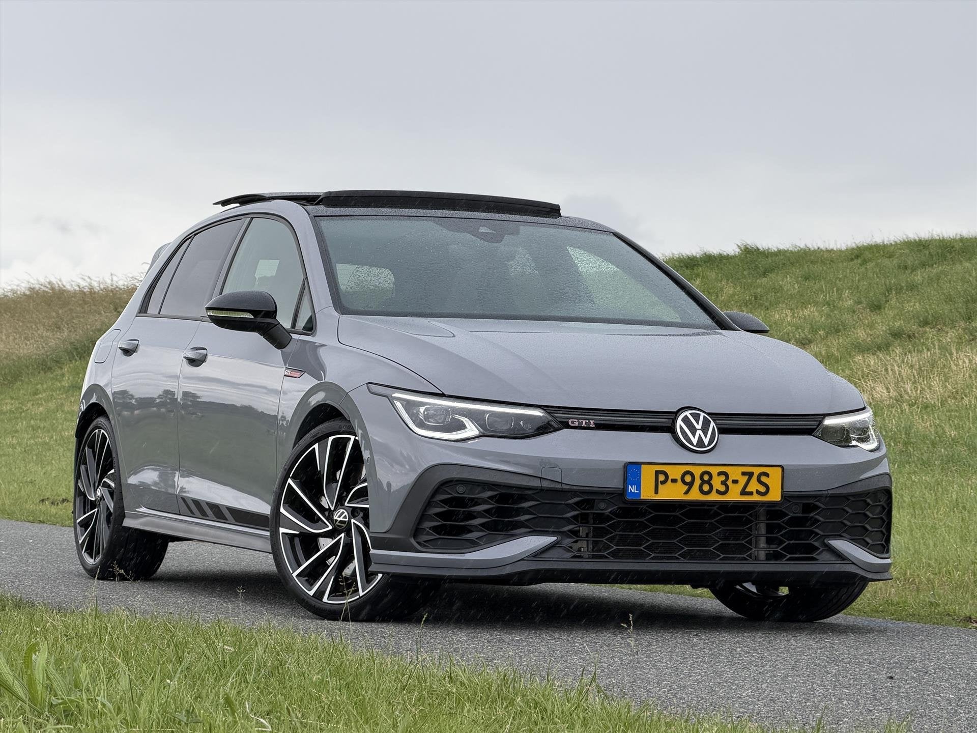 Volkswagen Golf 8 2.0 TSI GTI Clubsport 300PK / Pano / Nürb, Automatische klimaatregeling, Gebruikt, Euro 6, 4 cilinders