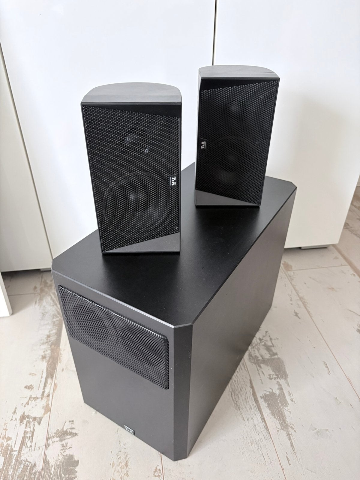T+A hifi sat + sub, Overige merken, Speakerset, Ophalen of Verzenden, Zo goed als nieuw