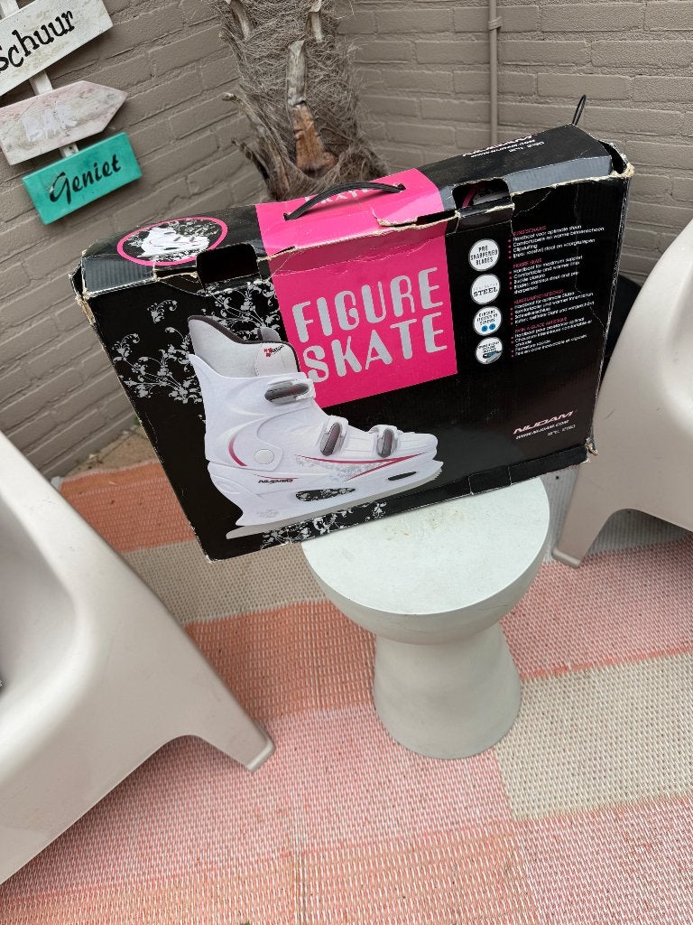 Schaatsen, Ophalen of Verzenden, Zo goed als nieuw, IJshockeyschaatsen, Nijdam