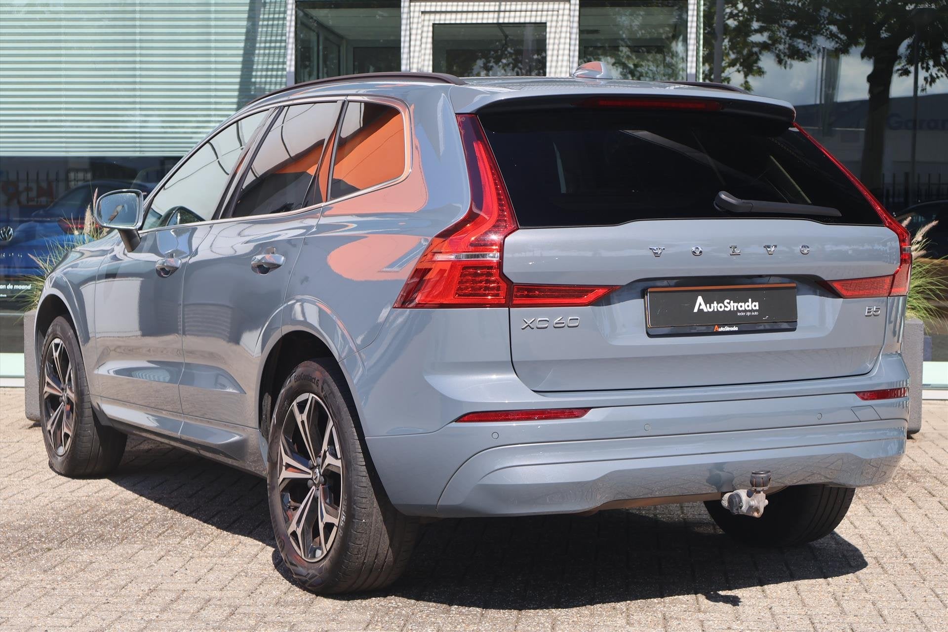 Volvo XC60 Inscription B5 250pk Geartronic I Trekhaak I Navi, Auto's, Volvo, Dealer onderhouden, Gebruikt, 4 cilinders, Leder