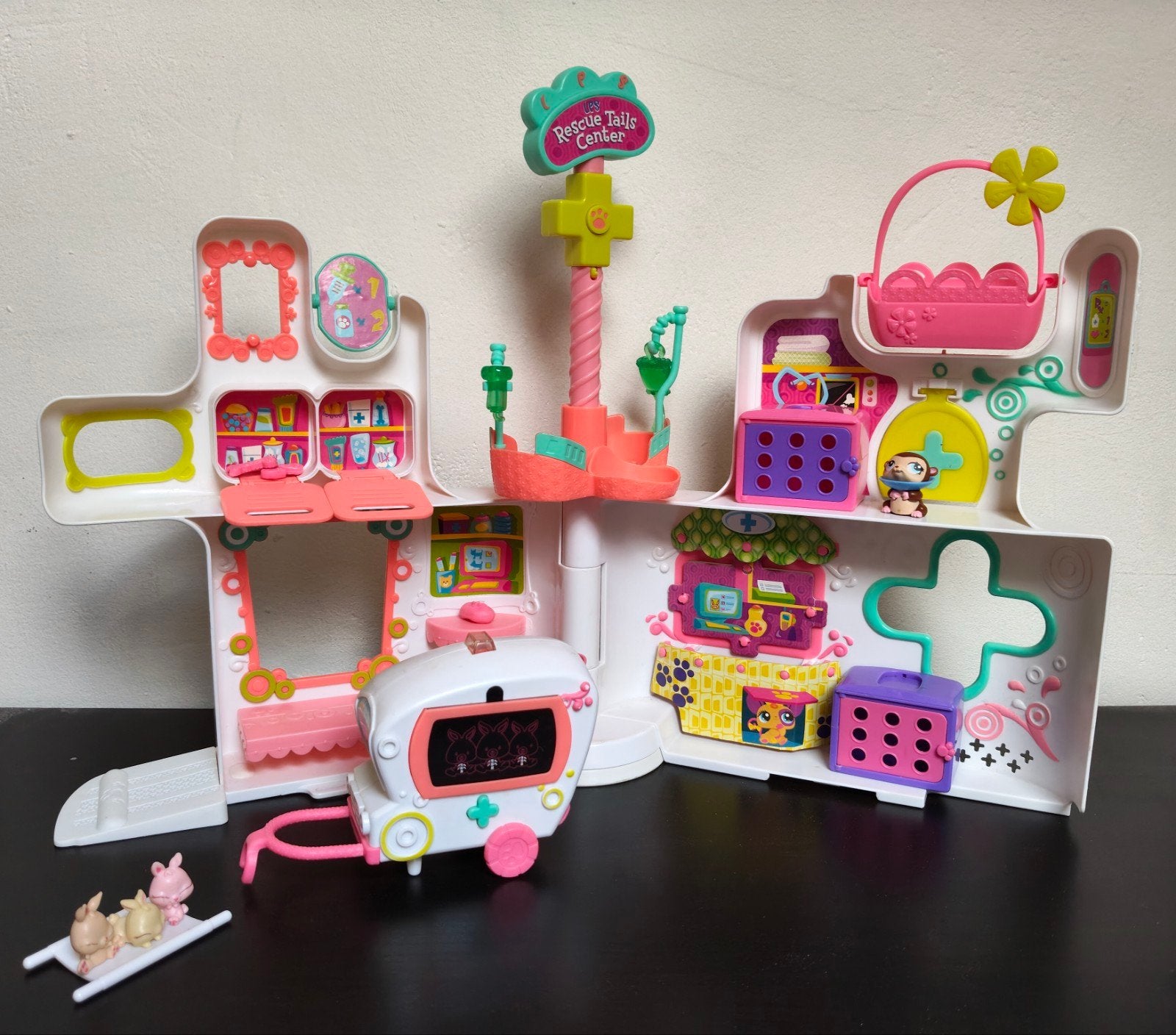 Littlest Pet Shop Rescue Tails Center met veel dieren, Ophalen, Gebruikt, Jongen of Meisje