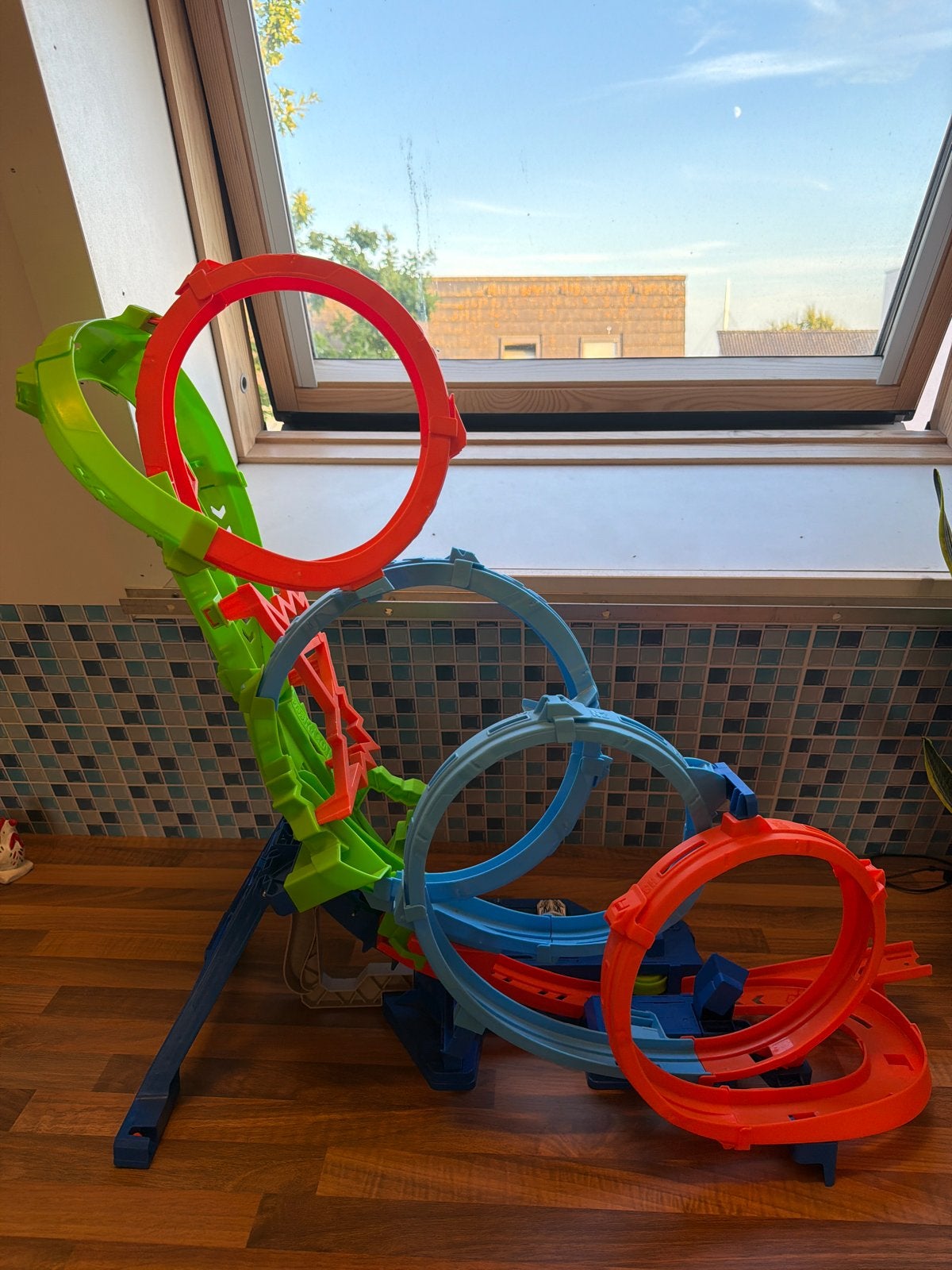 Hot Wheels 4-Loopings Crash Baanset met auto's, Ophalen, Racebaan, Zo goed als nieuw, Hot Wheels