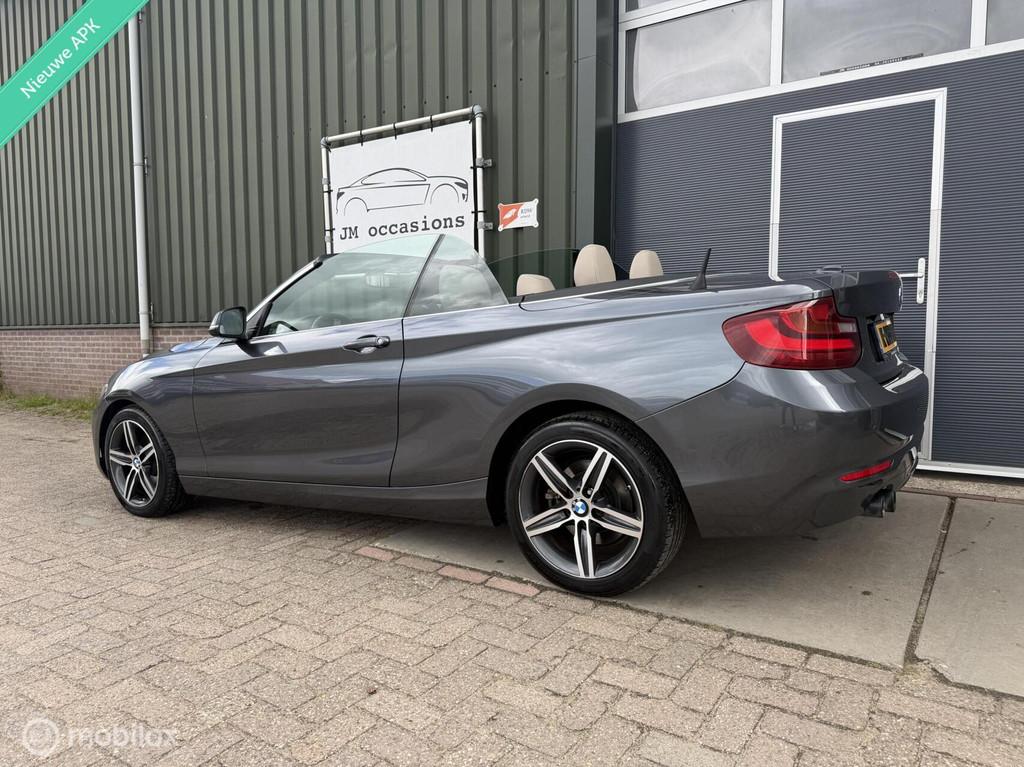 BMW 2-serie Cabrio 230i High Executive|Leder|Camera|Cruise|, Auto's, BMW, Automaat, 1998 cc, Achterwielaandrijving, Gebruikt