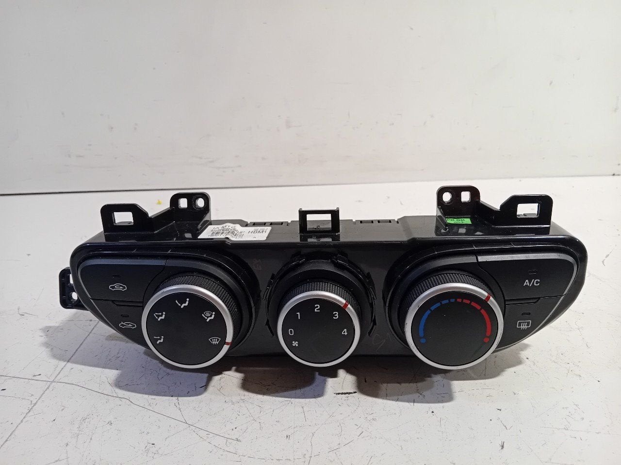 Bedieningspaneel kachel Hyundai i10, Auto-onderdelen, Onderdelen@venauto.nl, Van der Ven Autorecycling B.V., Gebruikt, Ettenseweg 76, 4706 PB Roosendaal, The Netherlands