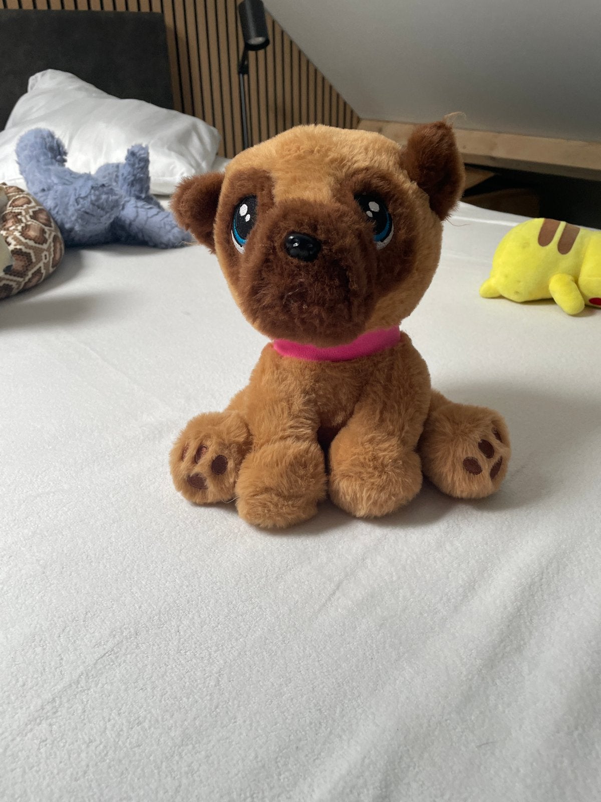 Schattige bruine knuffelhond met roze halsband, Ophalen, Overige merken, Overige karakters, Hond