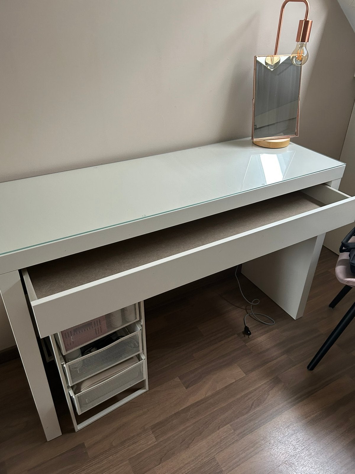 Ikea make up tafel, Ophalen, Zo goed als nieuw