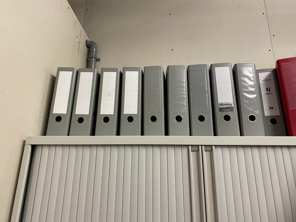 Grijze Ordners rugdikte 8 cm Nieuw/Meerdere, Ophalen of Verzenden, Zo goed als nieuw