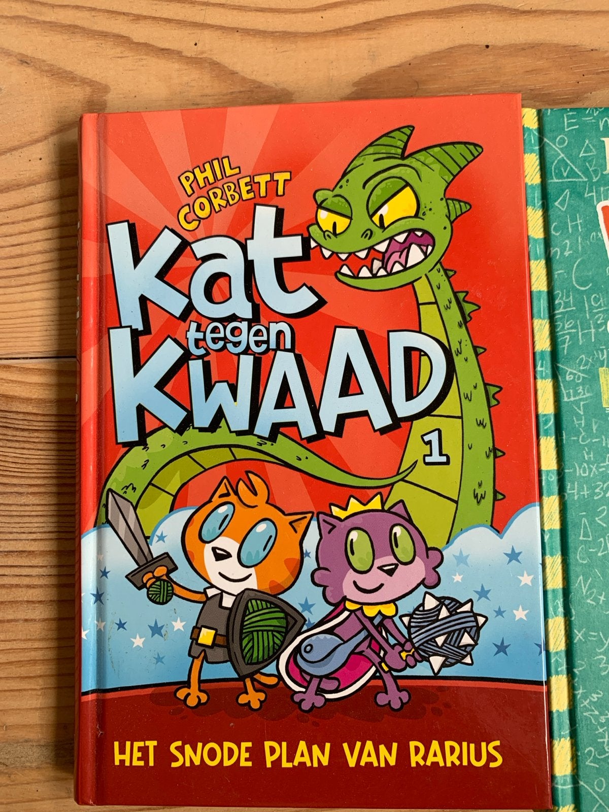 Kat tegen Kwaad 1: Het Snode Plan van Rarius - Phil Corbett, Ophalen of Verzenden, Nieuw, Fictie algemeen