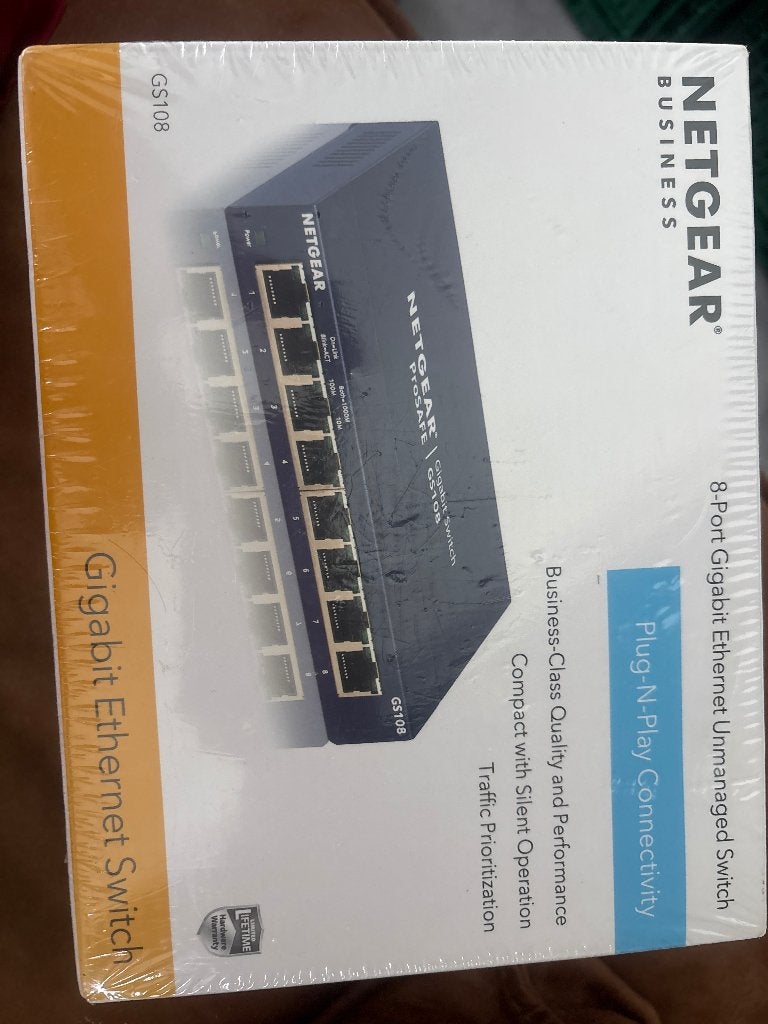 NETGEAR GS108 8-Poorts Gigabit Ethernet Unmanaged Switch, Ophalen of Verzenden, Nieuw