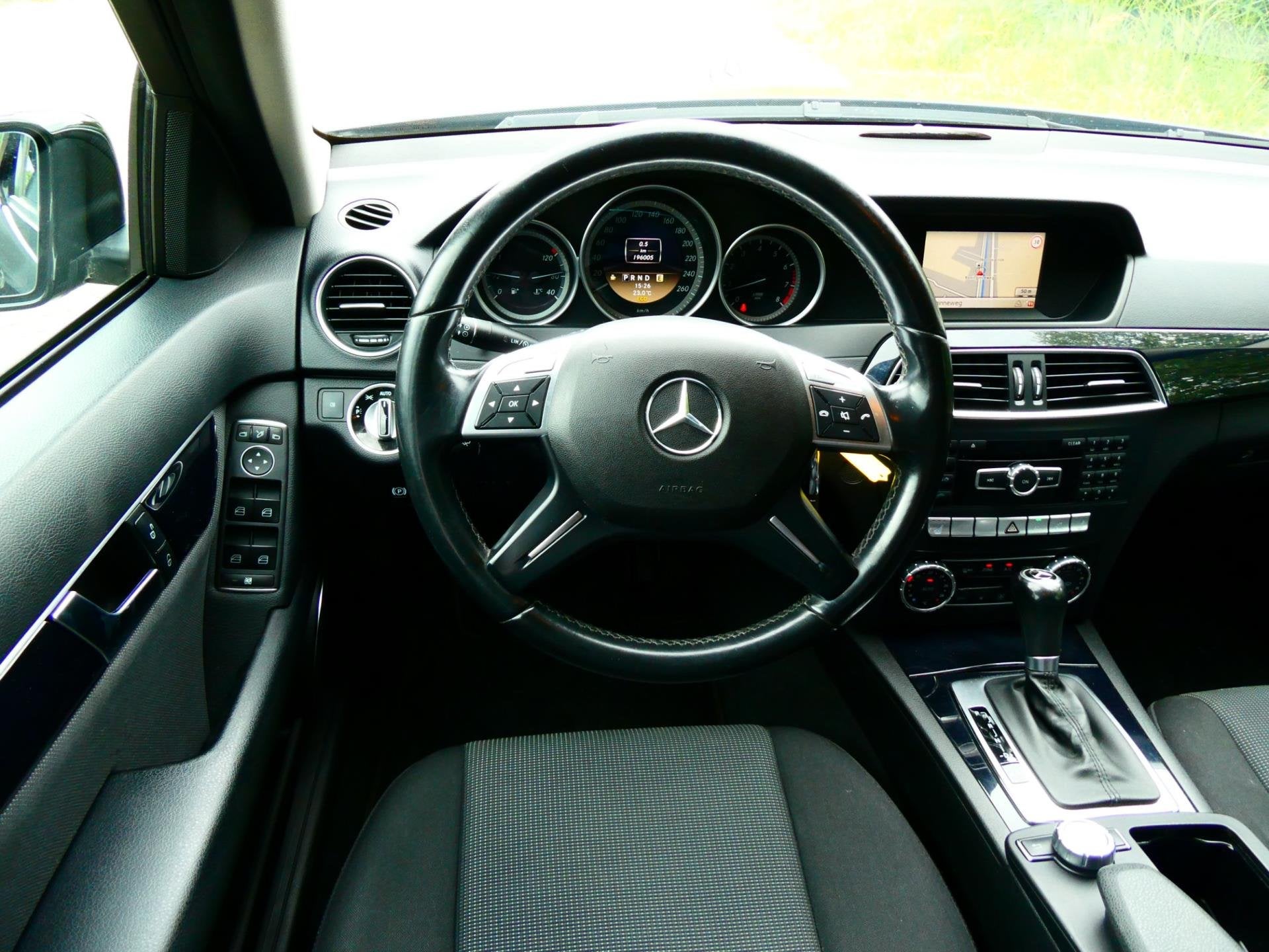 Mercedes-Benz C-klasse 180 157pk Automaat Clima Navi LED Cru, Auto's, Automaat, 1796 cc, Zwart, Grijs