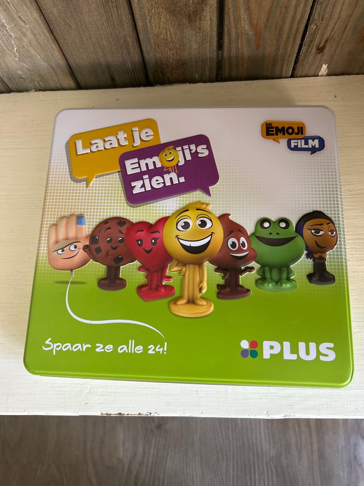 Bijna complete Emoji set in blikken doos - PLUS actie, Ophalen, Zo goed als nieuw