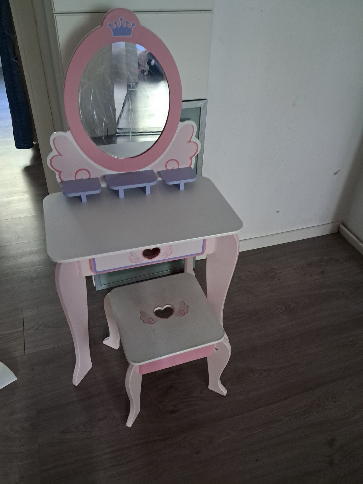 Make up tafeltje met krukje, Ophalen, Gebruikt, Meubelstuk of Keukentje