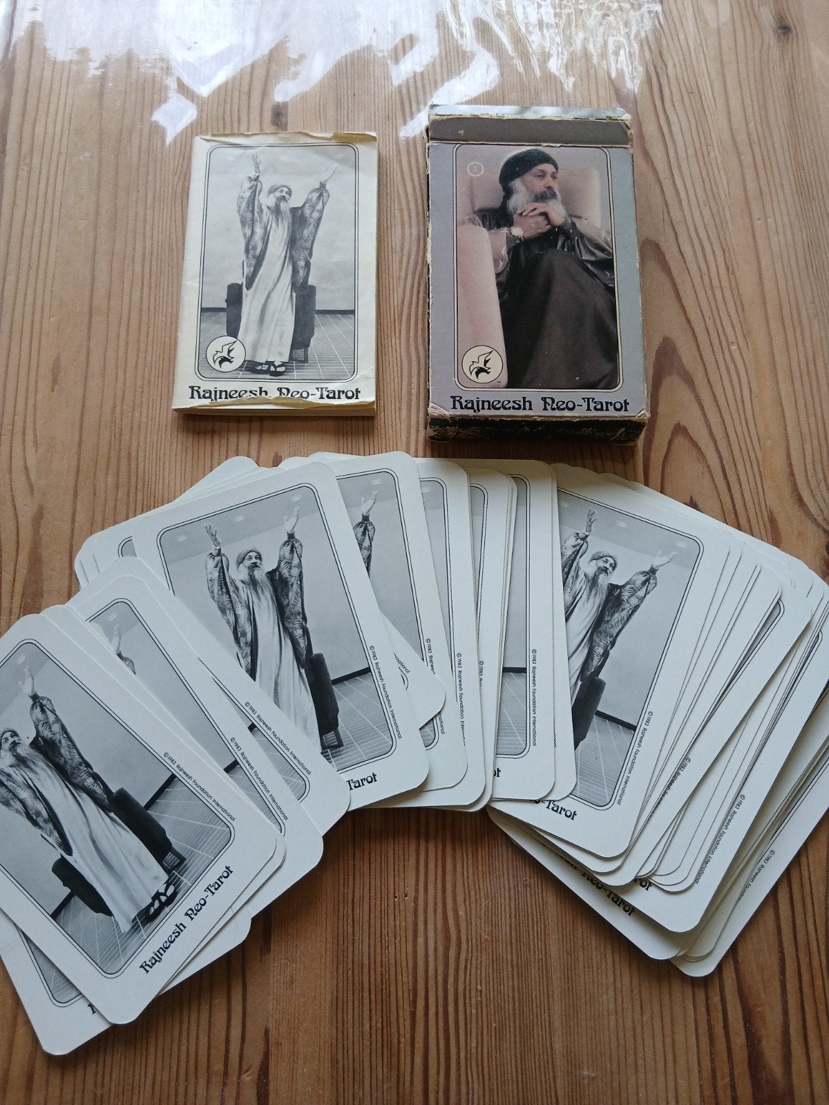 Unieke Rajneesh Neo-Tarot set - 43 jaar oud, Gebruikt, Ophalen of Verzenden, Rajneesh Foundation International, Info@rajneesh.com