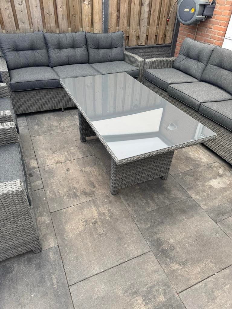 Nieuwe tuintafel - nog in doos! (LET OP ALLEEN TAFEL), Ophalen of Verzenden, Nieuw, Overige materialen