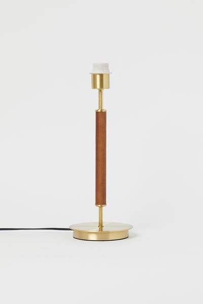 Tafellamp met gouden voet, houten accent en rotan kap, Ophalen, Goud, Zo goed als nieuw, Met kap