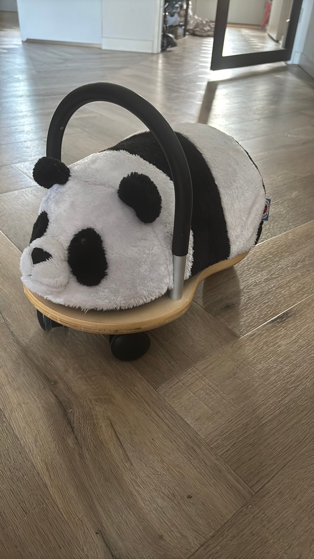 Wheelybug loopwagen (incl panda hoes), Kinderen en Baby's, Overige Kinderen en Baby's, Ophalen, Zo goed als nieuw