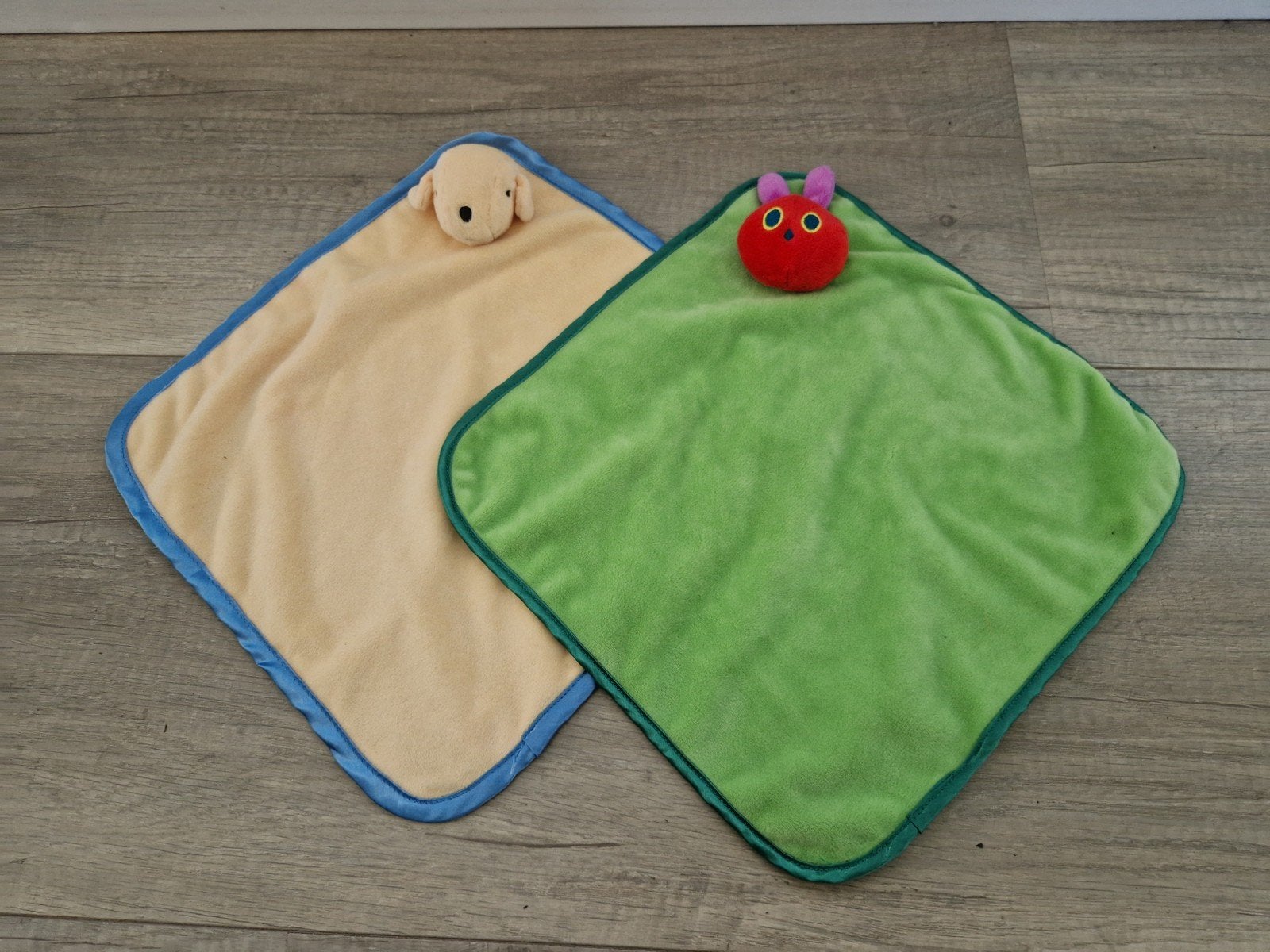 Knuffeldoek knuffeldoekje rupsje nooitgenoeg dribbel hond, Ophalen of Verzenden, Zo goed als nieuw, Hond