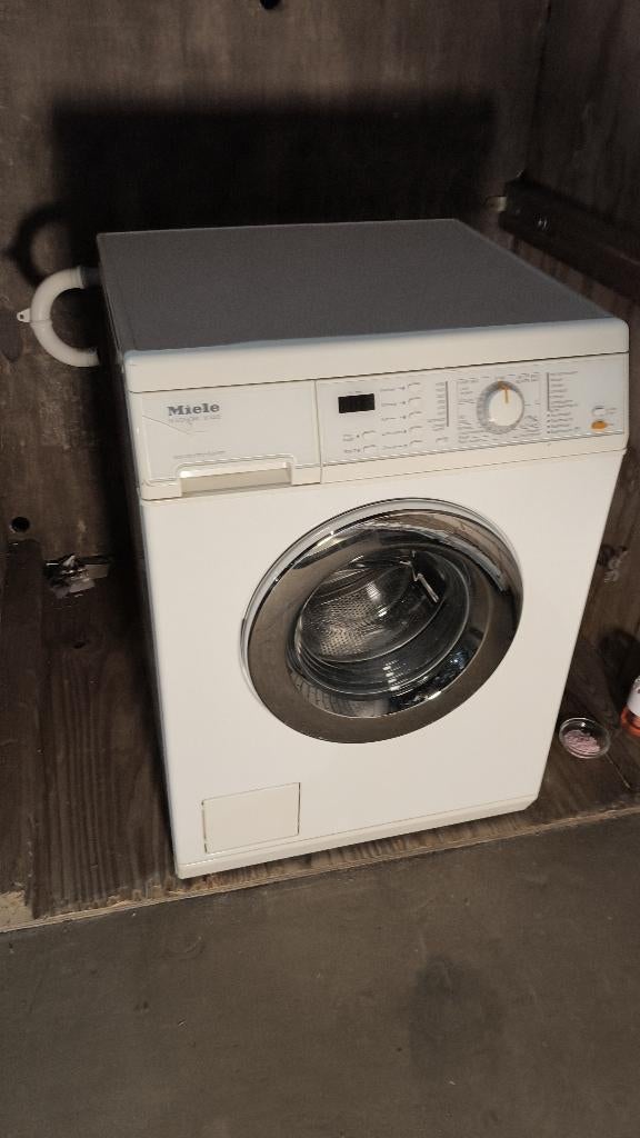 Miele Novotronic W3460 wasmachine 5kg, Ophalen, 1200 tot 1600 toeren, Gebruikt, 4 tot 6 kg