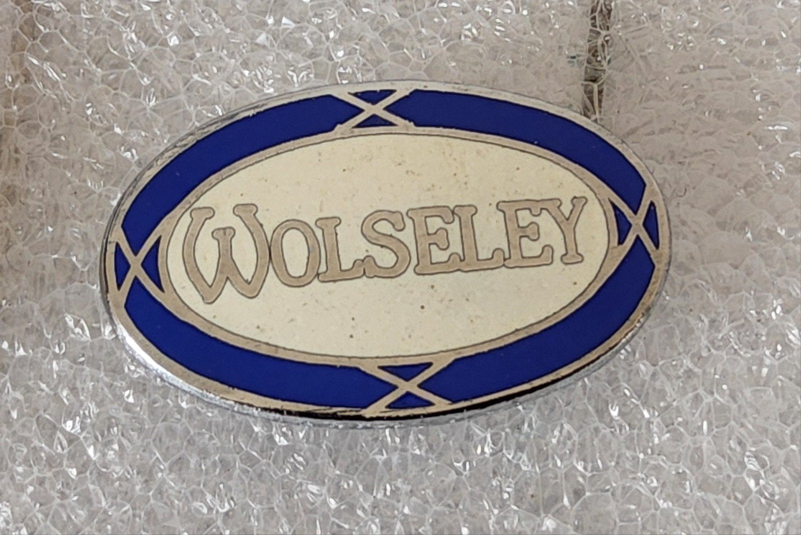 Vintage Wolseley Emaille Speldje, Ophalen of Verzenden, Gebruikt, Overige onderwerpen, Speldje of Pin