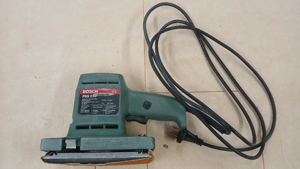 Bosch vlakschuurmachine PSS 230 met koffer, Ophalen of Verzenden, Gebruikt, 1200 watt of meer, Vlakschuurmachine