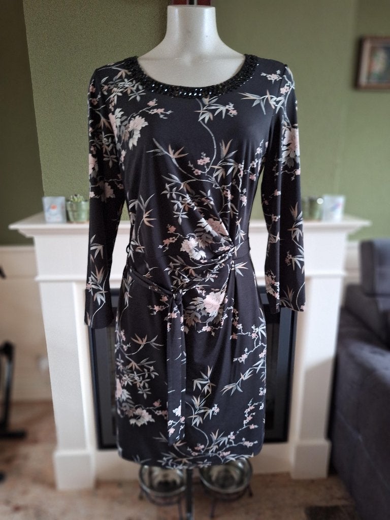 K-Design K Design mooie halslijn zwart jurk M 38, Kleding | Dames, Jurken, Maat 38/40 (M), K-design, Verzenden, Zwart