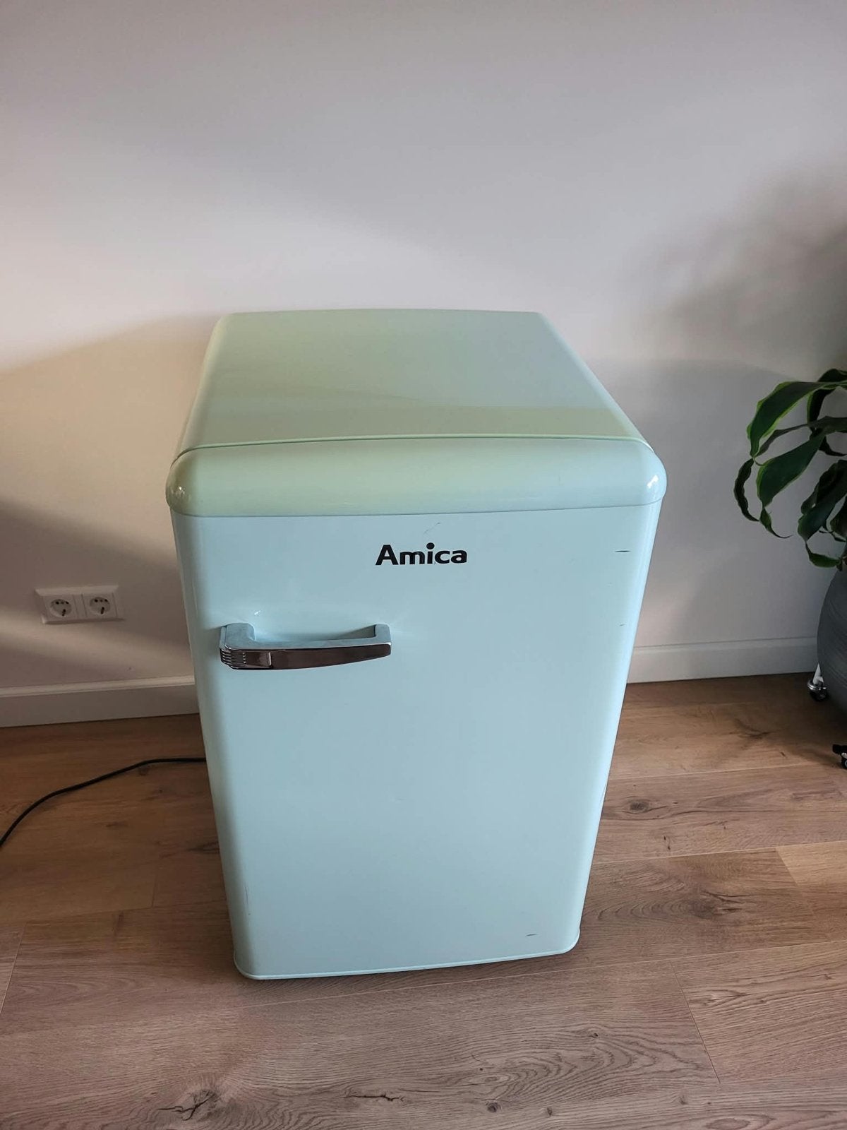 Amica Koelkast - Compact en Stijlvol, 75 tot 100 liter, 45 tot 60 cm, Ophalen, 85 tot 120 cm