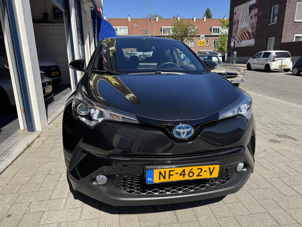 Toyota C-HR 1.8 Hybrid Dynamic NL AUTO/1 EIGENAAR (bj 2017), Euro 6, 4 cilinders, Zwart, 26 km/l