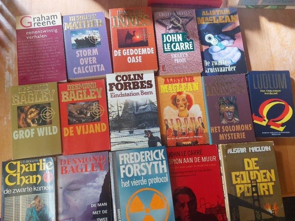 Spannende boeken 16 stuks Le carre, Bagley, McLean, Innes, Gelezen, Diverse auteurs, Ophalen of Verzenden, Amerika