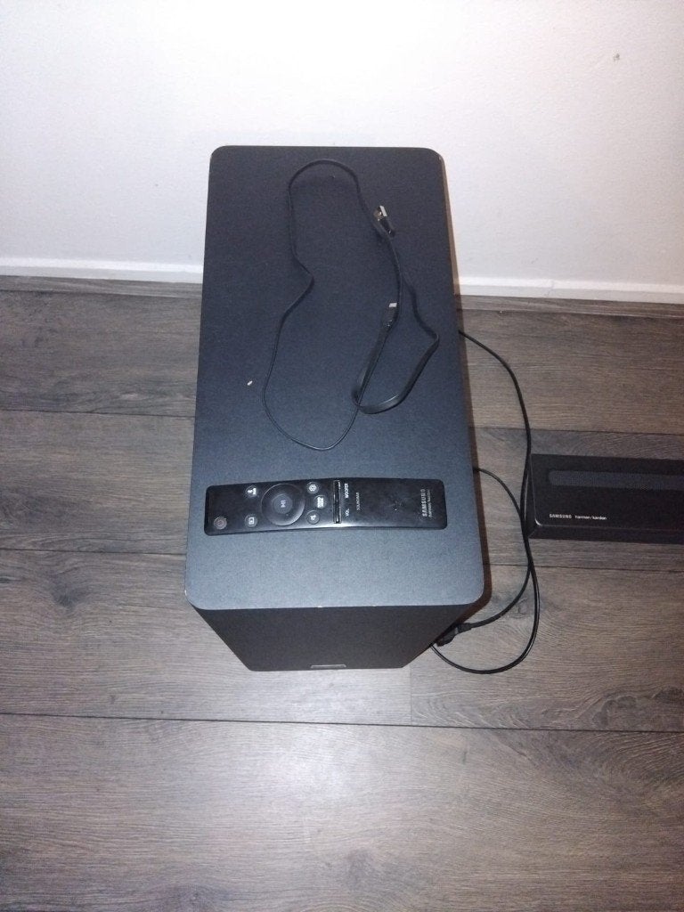 Foto 3 van Samsung HW-q70R | Soundbar | Subwoofer | Home cinema set