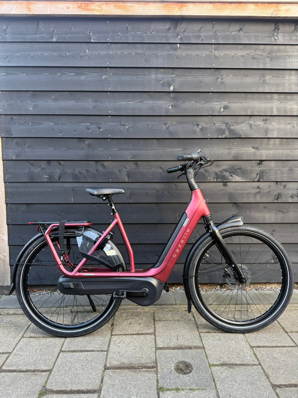 Gazelle Avignon C8 HMB 57cm| Bosch Active Line Plus | 500Wh, Ophalen, Zo goed als nieuw, 50 km per accu of meer, 55 tot 59 cm