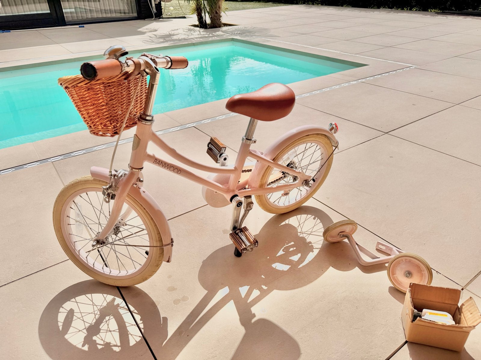 Banwood kinderfiets 16 inch met zijwieltjes en mandje, Ophalen, Terugtraprem, Zijwieltjes, 16 tot 20 inch