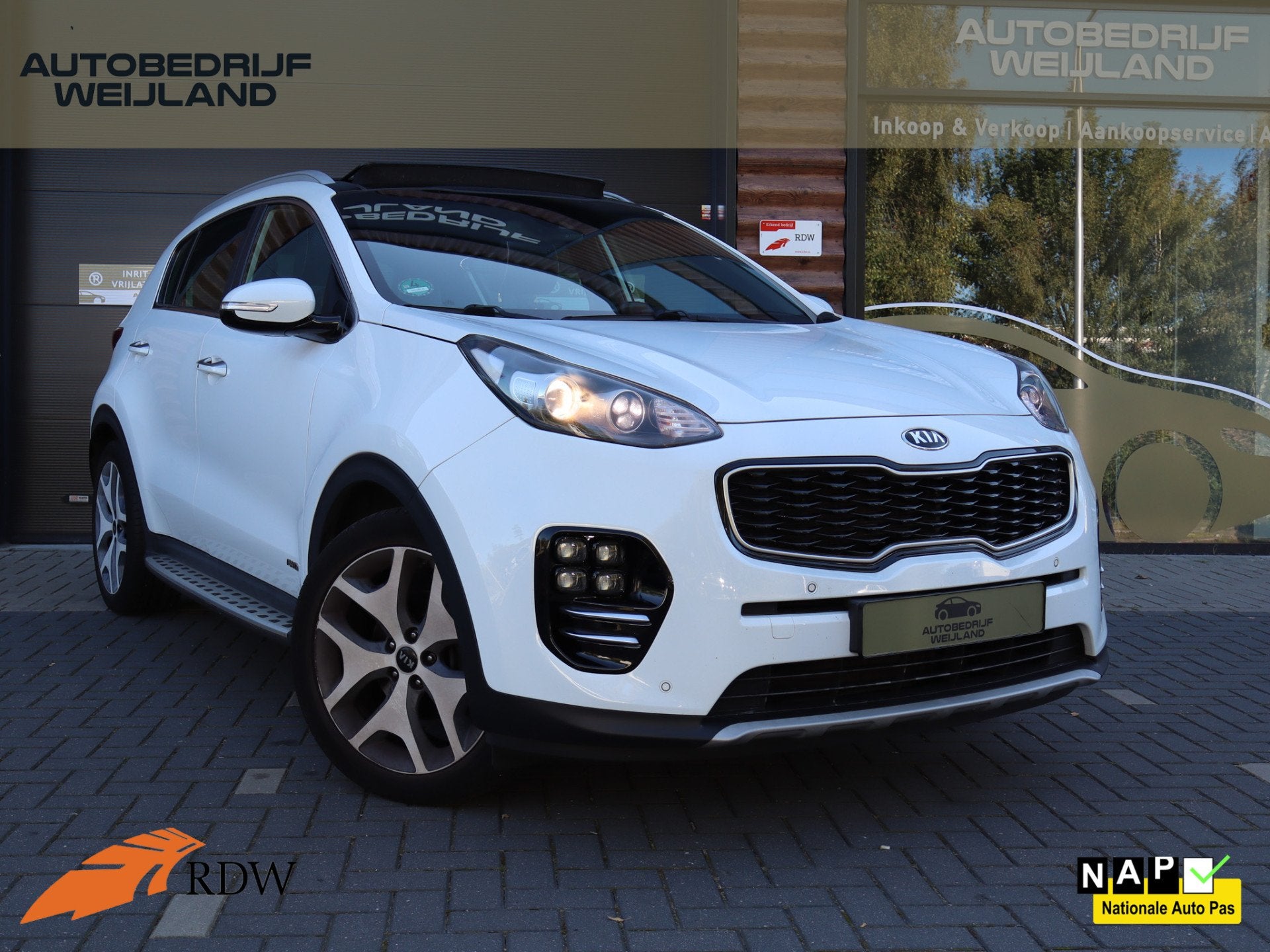 Kia Sportage 1.6 T-GDI 4WD GT-Line NIEUWSTAAT I GT-line I Tr, Auto's, Dealer onderhouden, Gebruikt, 4 cilinders, Wit
