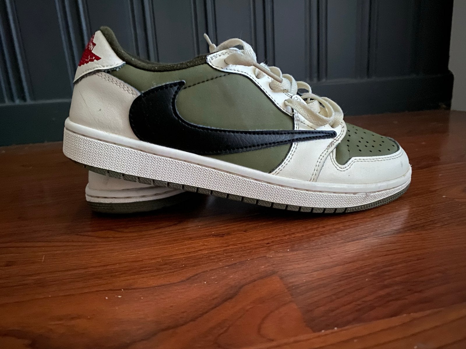 Nike Jordan 1 Low Travis Scott Reverse Mocha, Kleding | Dames, Ophalen of Verzenden, Gedragen, Groen, Sneakers of Gympen