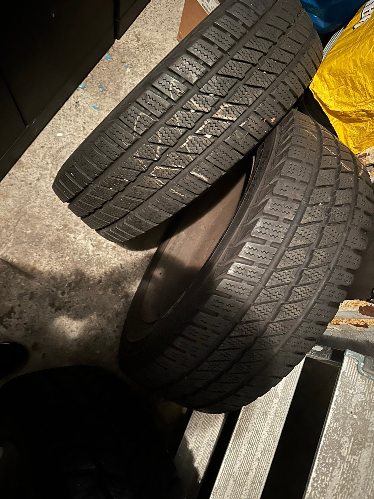 Gloednieuwe winterbanden, Auto diversen, Autosport-onderdelen, Ophalen, Zo goed als nieuw