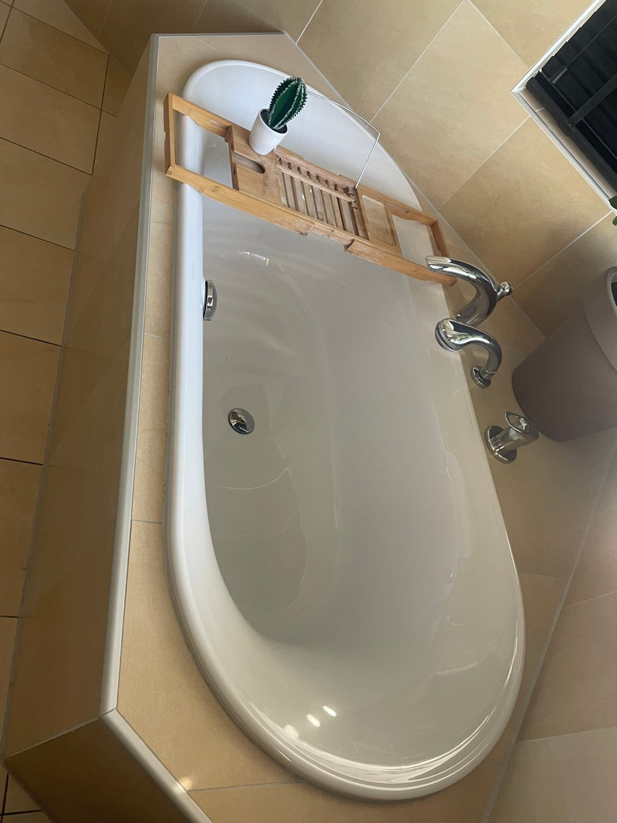 Bad + wastafel + toilet + bidet + kranen en ass, Ophalen, Gebruikt, Met bad