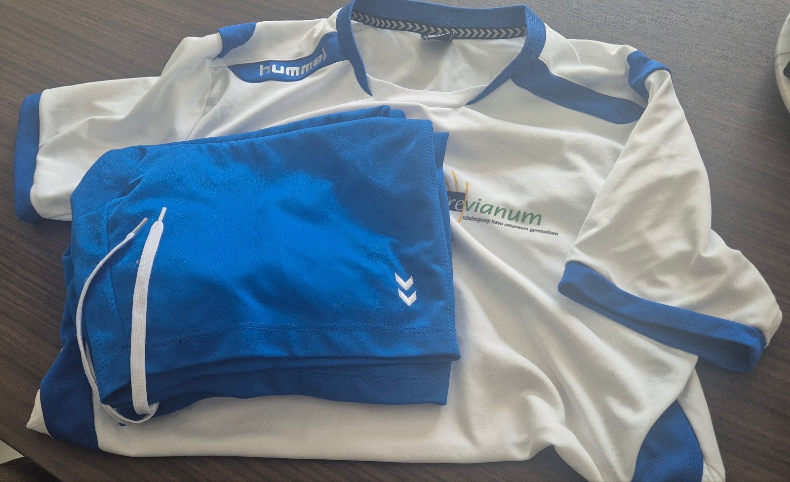 Gym kleding Trevianum, diverse sets sport tenue, Kleding | Heren, Sportkleding, Ophalen of Verzenden, Zo goed als nieuw, Overige maten