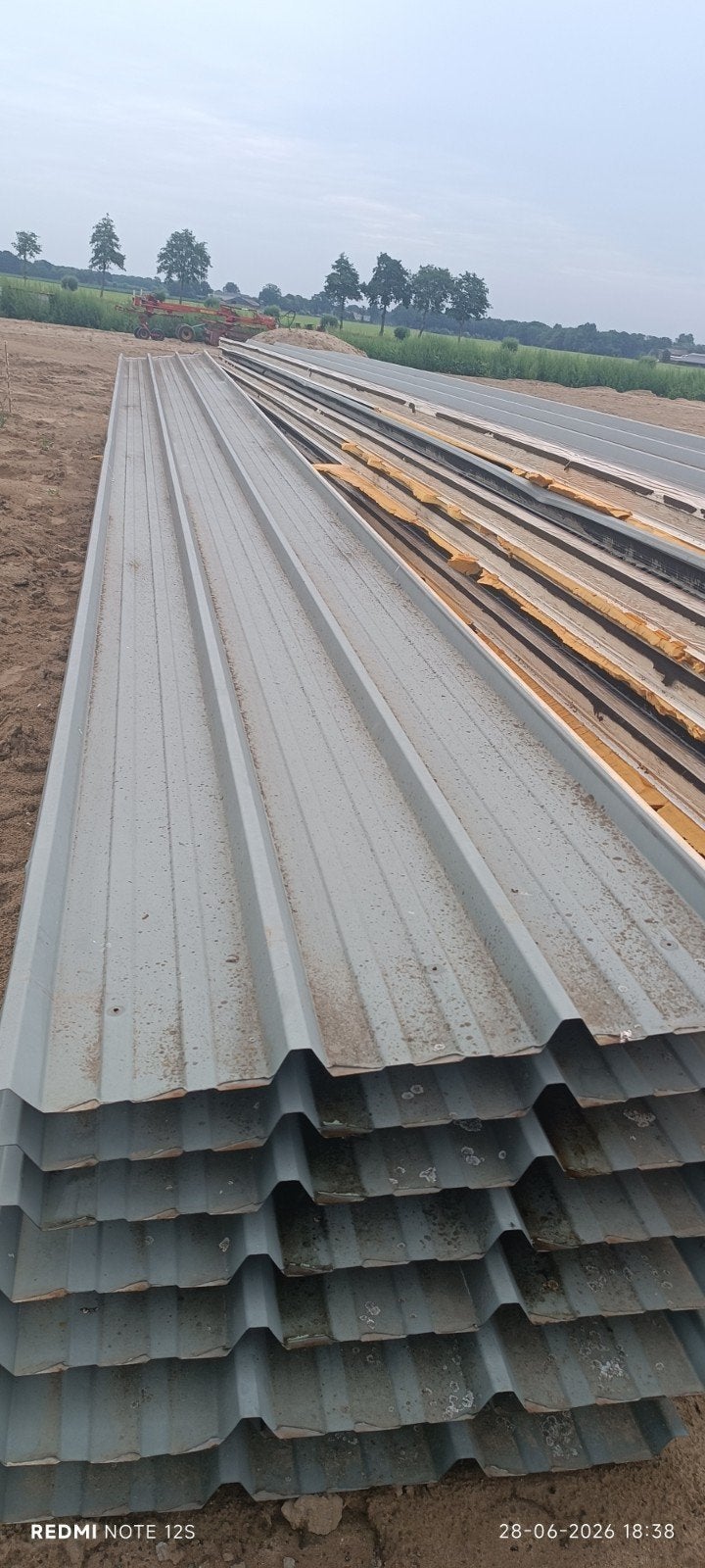 Sandwichpanelen, geïsoleerde dakplaten 13,50 meter lang, Ophalen, Gebruikt, 50 tot 100 mm