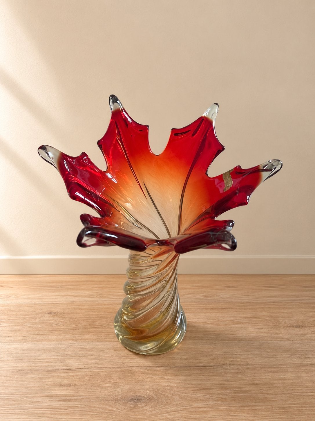 Murano glazen vaas rood oranje bloemvorm vintage, Antiek en Kunst, Ophalen of Verzenden