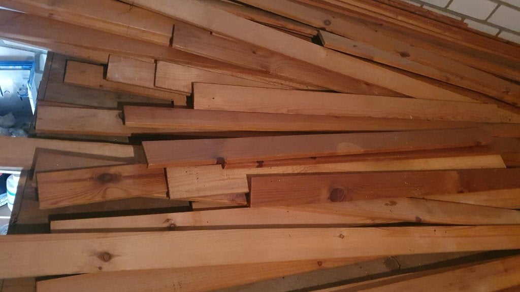 partij grenen latten + partij schrootjes hout onbekend, Ophalen, Minder dan 25 mm, Grenen, Zo goed als nieuw