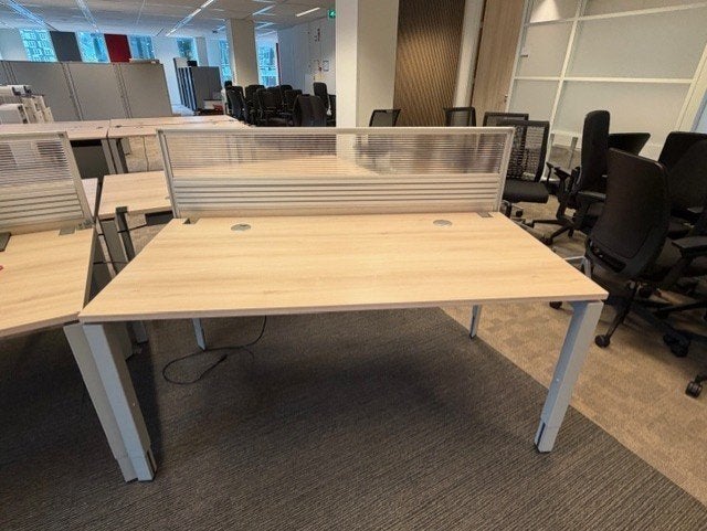 Instelbaar Steelcase Duo Bureau 160x80cm met kabelgoot,60st, 160 cm, Gebruikt, Metaal, Ophalen of Verzenden