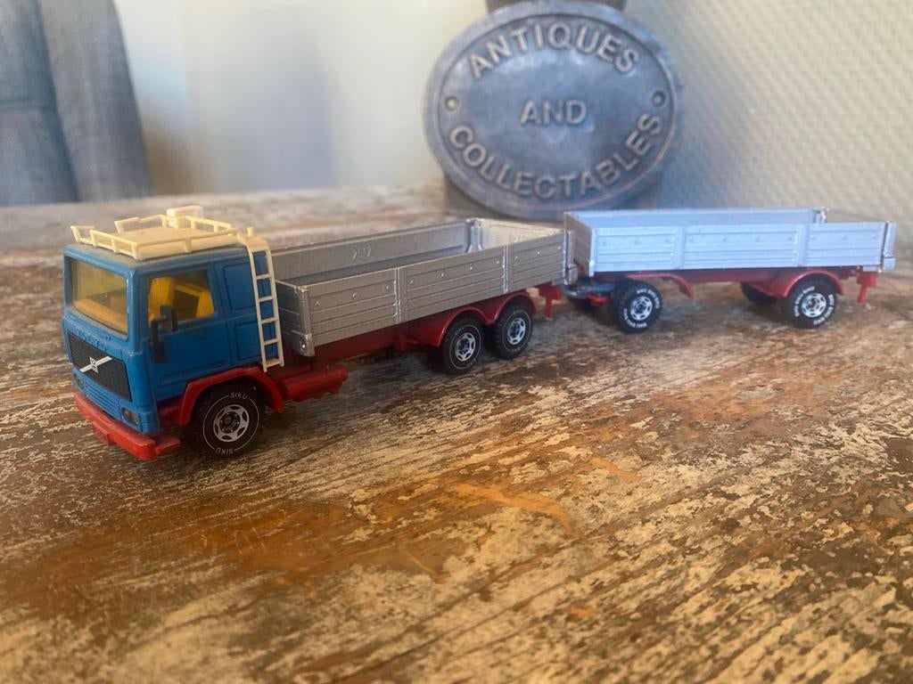 Siku Volvo vrachtwagen met aanhanger - Speelgoed, Overige merken, Gebruikt, 1:50 of kleiner, Ophalen of Verzenden